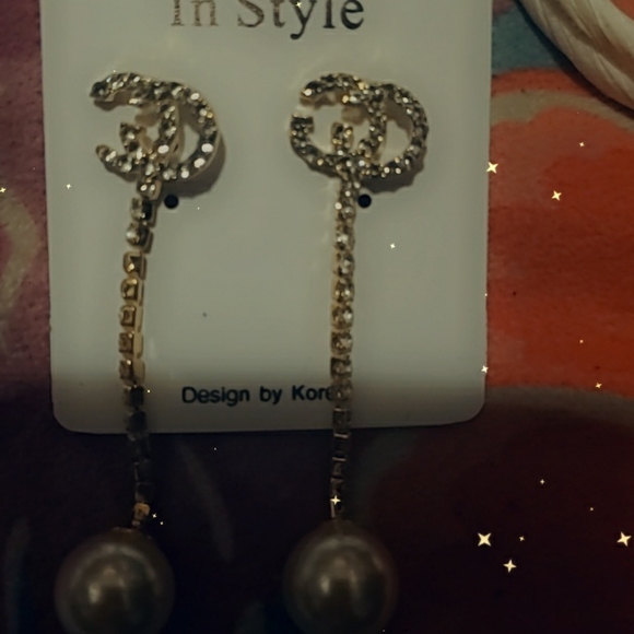 Earings $15 a pair - Picture 11 of 16